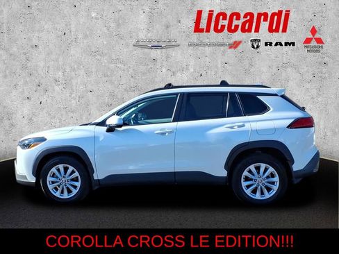 Used 2023 Toyota Corolla Cross LE w/ Moonroof Package AWD/4WD image 4