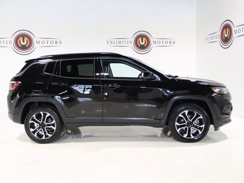 Used 2022 Jeep Compass Limited image 30