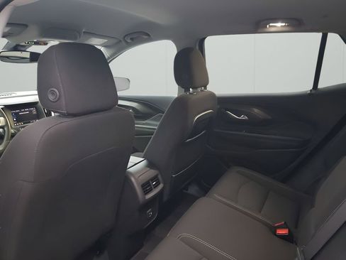 Used 2024 GMC Terrain SLE image 18