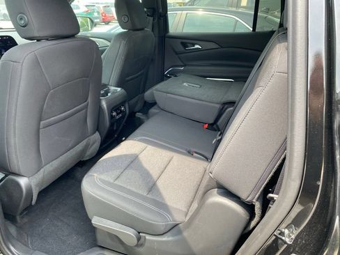 Used 2024 Chevrolet Traverse LT AWD/4WD image 7