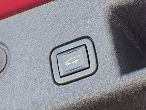 Used 2022 Chevrolet Equinox LT image 12