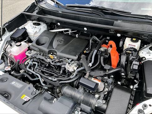 Used 2025 Toyota RAV4 LE AWD/4WD image 35
