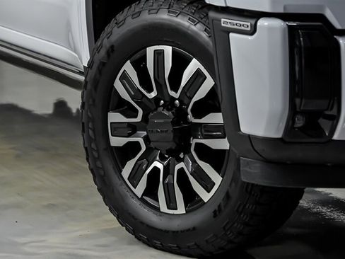 Used 2026 GMC Sierra 2500 Denali Ultimate AWD/4WD image 3