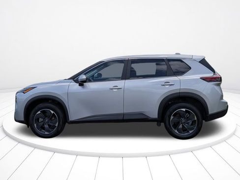 Used 2024 Nissan Rogue SV AWD/4WD image 6