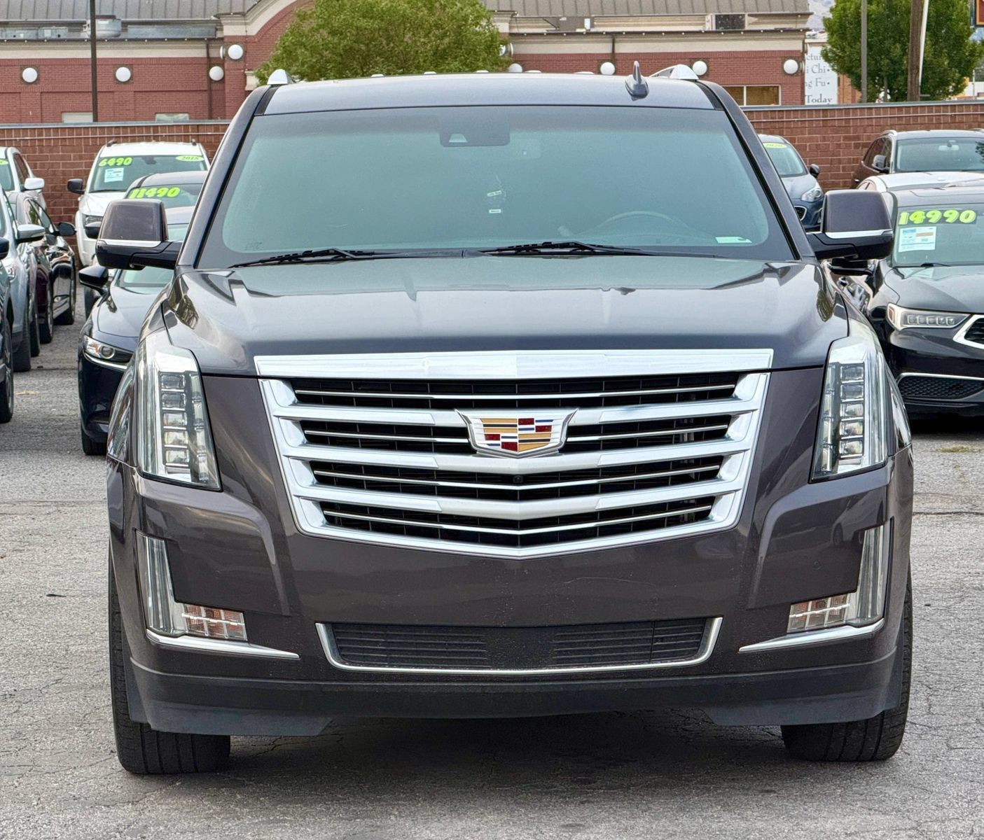 Used 2016 Cadillac Escalade Platinum AWD/4WD image 4