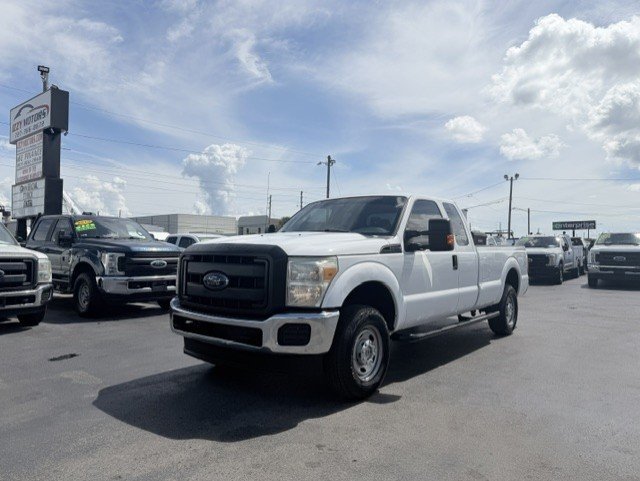 Used 2015 Ford F250 XL w/ Power Equipment Group AWD/4WD image 2