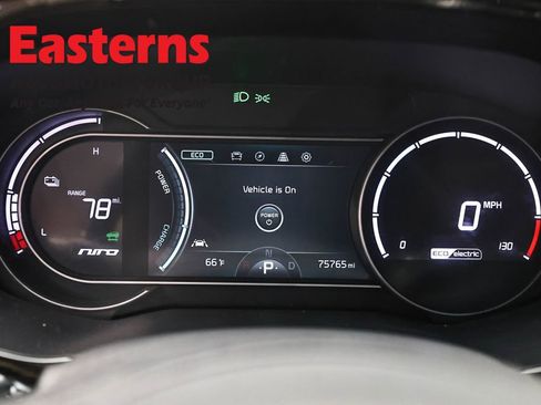 Used 2022 Kia Niro EX w/ Cold Weather Package FWD image 18