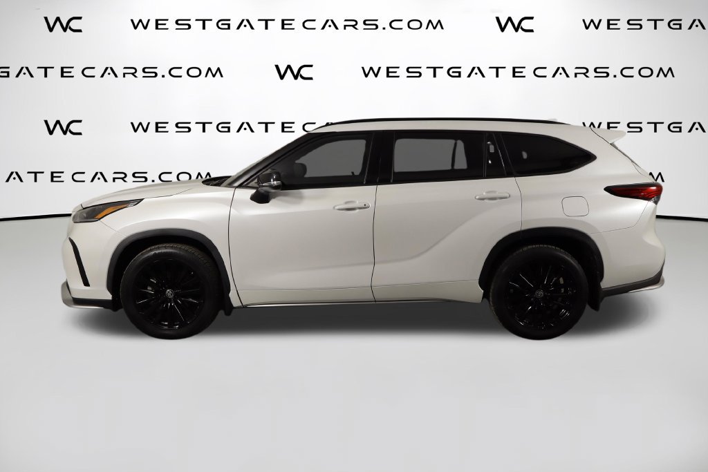 Used 2023 Toyota Highlander XSE FWD image 5