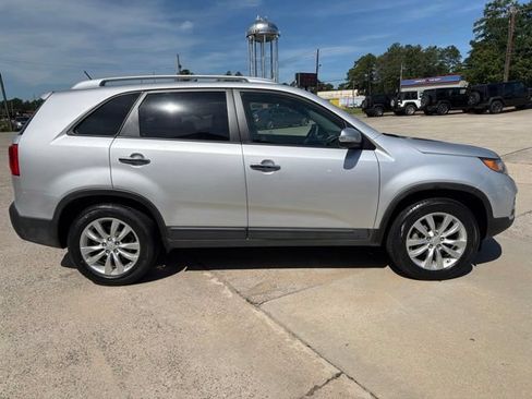 Used 2011 Kia Sorento EX w/ Premium Pkg FWD image 5