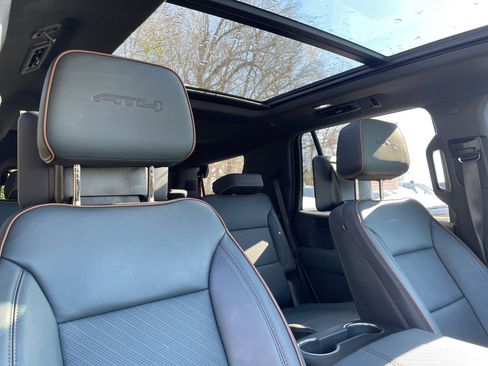 Used 2025 GMC Yukon AT4 w/ AT4 Premium Plus Package image 33