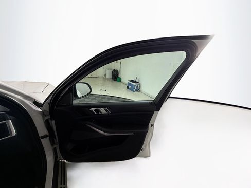 Used 2024 BMW X5 sDrive40i RWD image 34