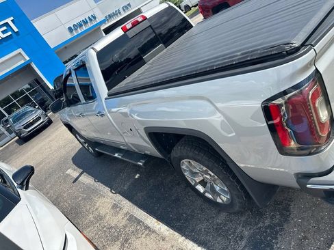 Used 2018 GMC Sierra 1500 SLT w/ SLT Premium Package AWD/4WD image 6