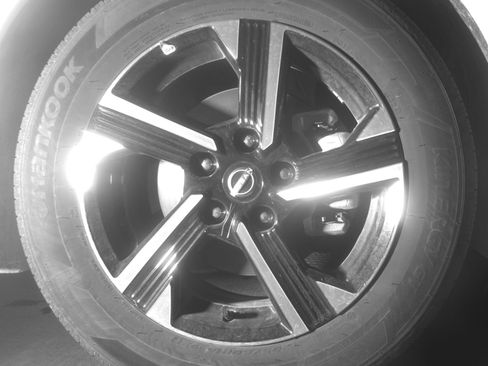 Used 2025 Nissan Sentra SV image 13