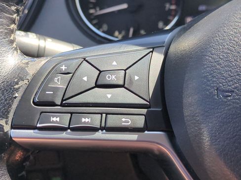Used 2020 Nissan Rogue Sport SV w/ All-Weather Package AWD/4WD image 18