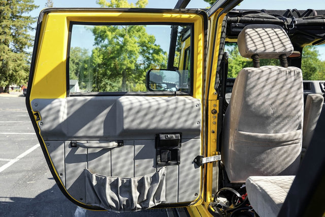 Used 2002 HUMMER H1 4-Door Open Top AWD/4WD image 38