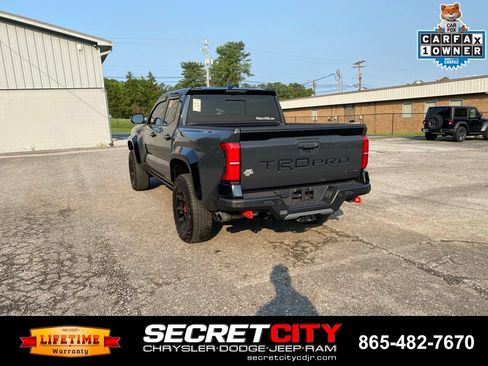 Used 2025 Toyota Tacoma TRD Pro AWD/4WD image 7