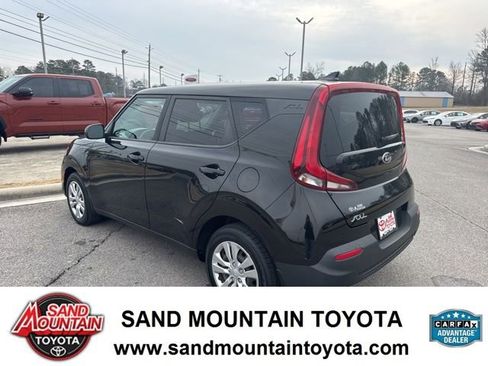 Used 2021 Kia Soul LX image 5