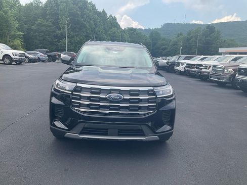 New 2026 Ford Explorer Active RWD image 2