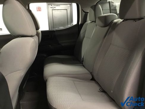 Used 2017 Toyota Tacoma SR image 34