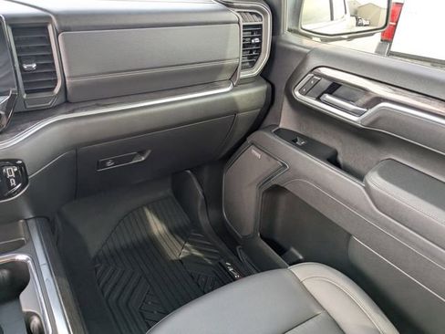 Used 2025 Chevrolet Silverado 1500 LTZ image 16