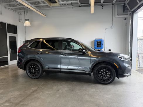 Used 2025 Honda CR-V Sport-L image 1