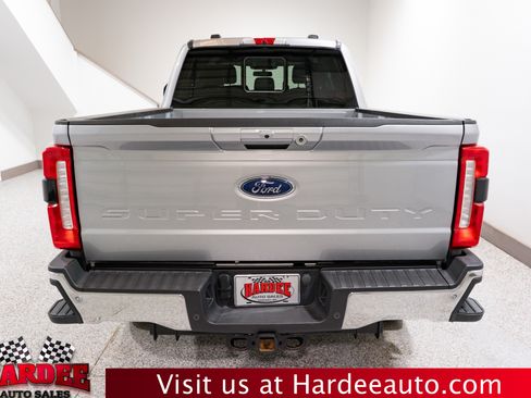 Used 2024 Ford F250 Lariat AWD/4WD image 4