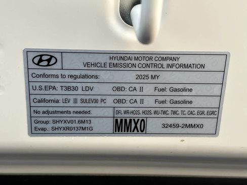 Certified 2025 Hyundai Santa Fe SEL image 29