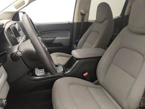 Used 2020 GMC Canyon Crew Cab 5 ft w/ Convenience Package image 17