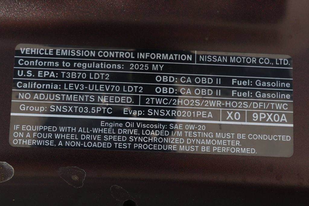 Used 2025 Nissan Pathfinder SL FWD image 34