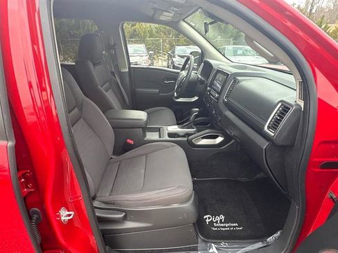 Used 2024 Nissan Frontier SV image 33
