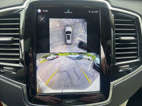 Used 2024 Volvo XC90 B5 Plus AWD/4WD image 19
