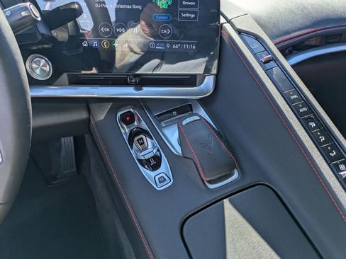 Certified 2023 Chevrolet Corvette Stingray Coupe w/ 1LT image 15