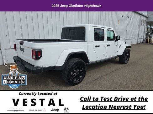 Used 2025 Jeep Gladiator Sport AWD/4WD image 5