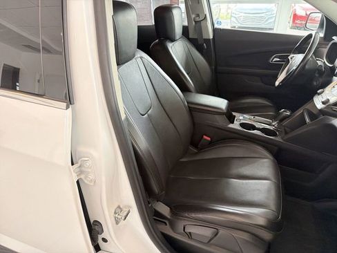 Used 2017 Chevrolet Equinox LT w/ Sport Edition image 18