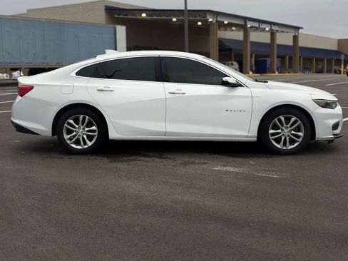 Used 2018 Chevrolet Malibu LT FWD image 6