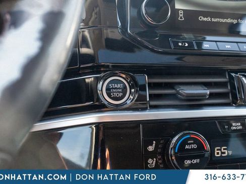 Used 2024 Nissan Pathfinder Platinum AWD/4WD image 10