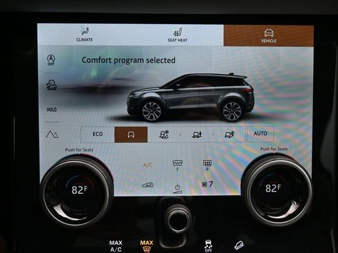 Used 2023 Land Rover Range Rover Evoque SE image 17