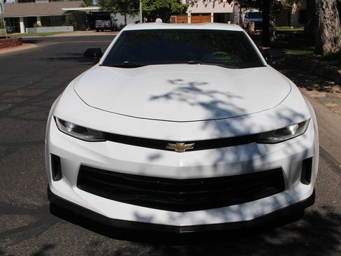 Used 2017 Chevrolet Camaro LT RWD image 4