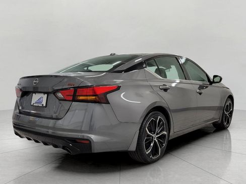 Used 2025 Nissan Altima 2.5 SR image 20