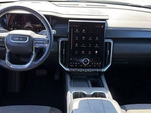 Used 2025 GMC Acadia Elevation image 14