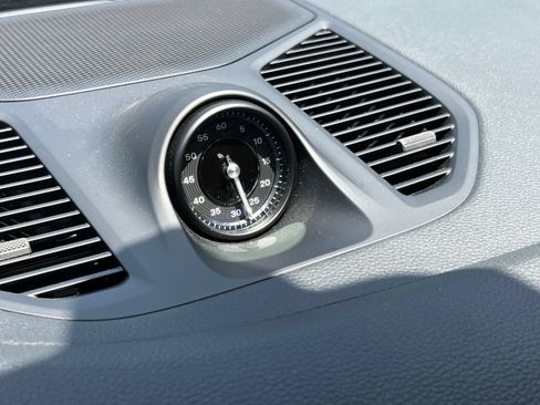 Certified 2024 Porsche Cayenne Coupe AWD/4WD image 28