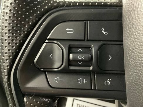 Used 2024 Toyota Tacoma SR5 AWD/4WD image 16