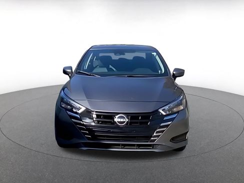 Used 2025 Nissan Versa SV image 4