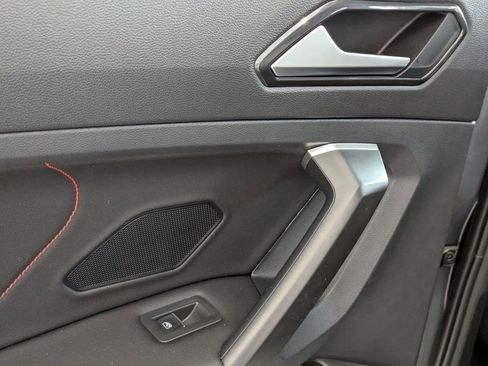 Used 2024 Volkswagen Tiguan Wolfsburg Edition image 26