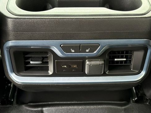 Used 2022 Chevrolet Silverado 3500 High Country image 20