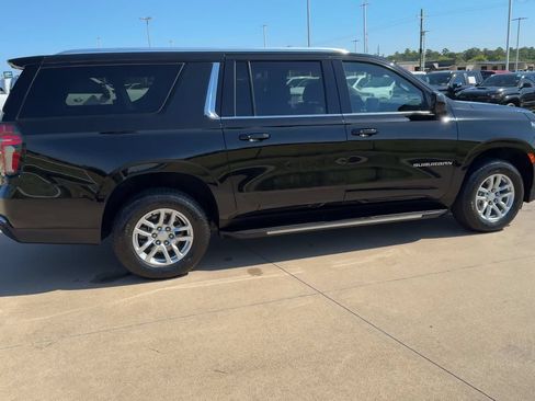 Used 2024 Chevrolet Suburban LT AWD/4WD image 8