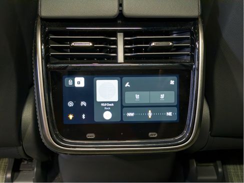 Used 2024 Rivian R1T Adventure AWD/4WD image 27