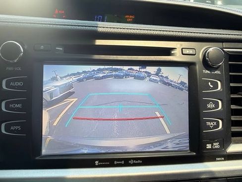 Used 2018 Toyota Highlander SE AWD/4WD image 18