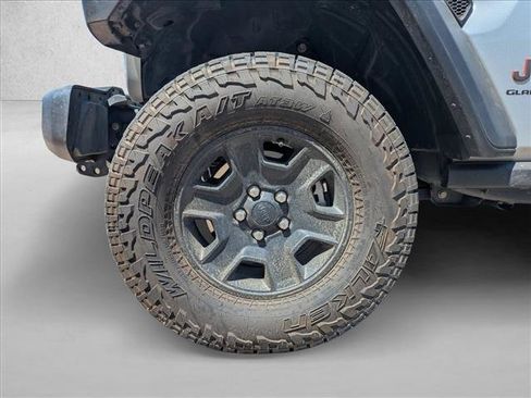 Used 2023 Jeep Gladiator Mojave w/ Trailer Tow Package AWD/4WD image 18