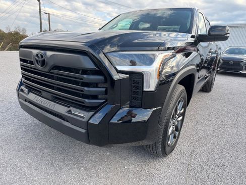 Used 2024 Toyota Tundra SR5 w/ SR5 Convenience Package AWD/4WD image 2